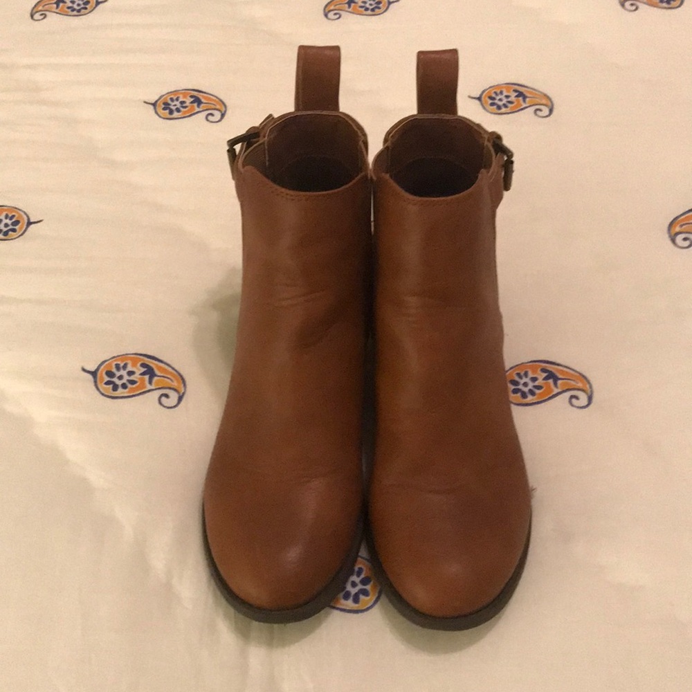 American eagle brown boots